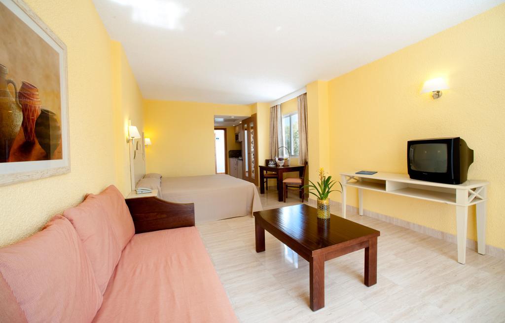 Grupotel Ibiza Beach Resort - Adults Only Portinatx Pokoj fotografie